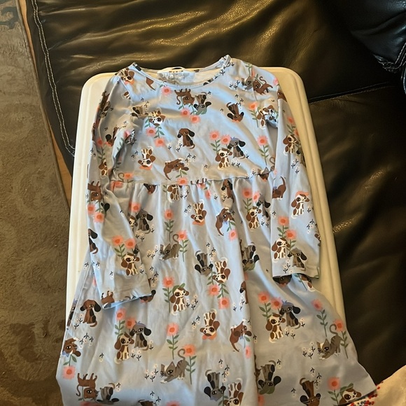 H&M, Target, Old Navy long sleeve shirts, sweatshirt, and dress - Picture 3 of 5